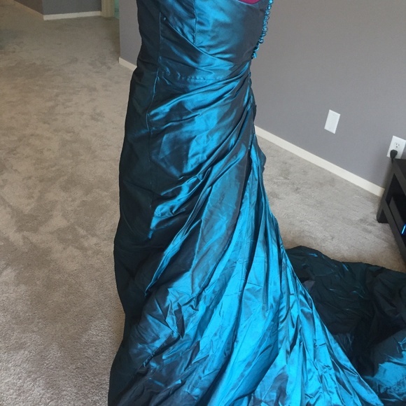 Justina Mccaffrey Taffeta Teal Ballgown - Picture 3 of 8